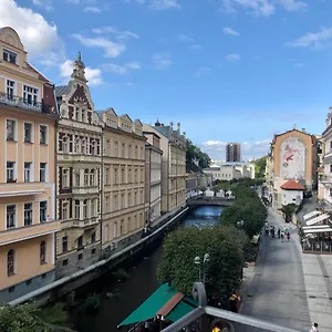 Drei Rosen Karlsbad